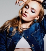 Lily-Rose Depp Daily – Your ultimate online source for Lily-Rose Depp